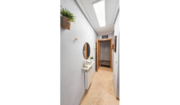 Återförsäljning - Apartment -
Torrevieja - Centro