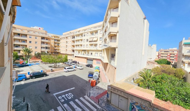 Återförsäljning - Apartment -
Torrevieja - Centro