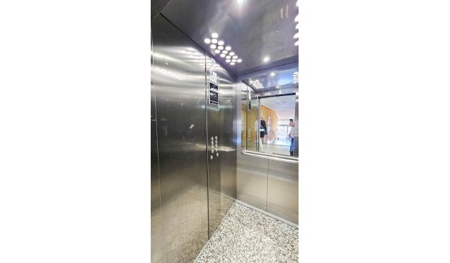 Återförsäljning - Apartment -
Torrevieja - Centro