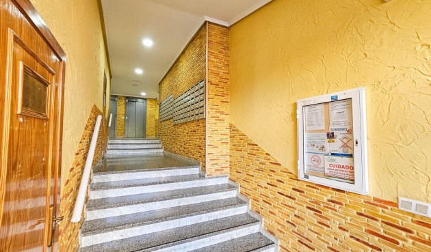 Återförsäljning - Apartment -
Torrevieja - Centro