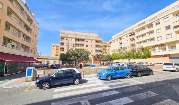 Återförsäljning - Apartment -
Torrevieja - Centro