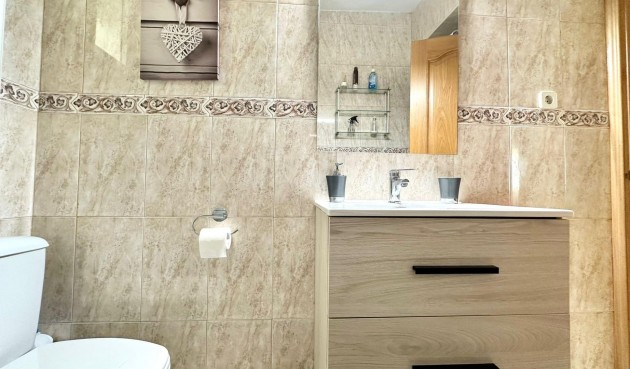 Brukt - Apartment -
Torrevieja - Estacion De Autobuses