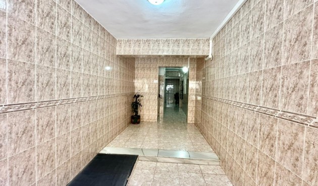 Brukt - Apartment -
Torrevieja - Estacion De Autobuses