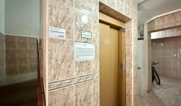 Brukt - Apartment -
Torrevieja - Estacion De Autobuses