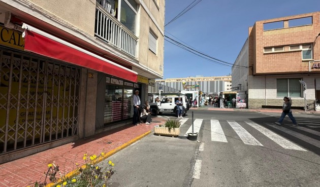 Brukt - Apartment -
Torrevieja - Estacion De Autobuses