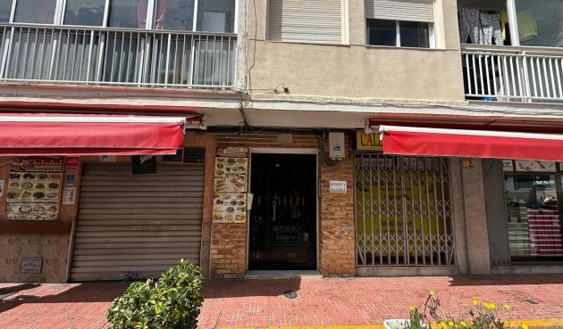 Brukt - Apartment -
Torrevieja - Estacion De Autobuses