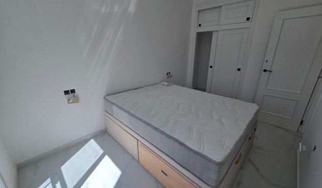 Brukt - Tosidig -
Torrevieja - Torretas