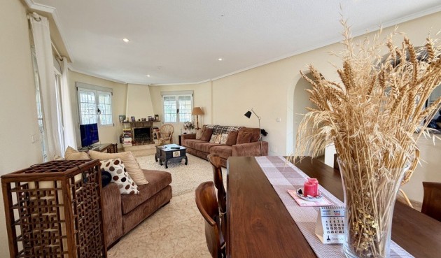 Brukt - Villa -
Ciudad Quesada - Costa Blanca