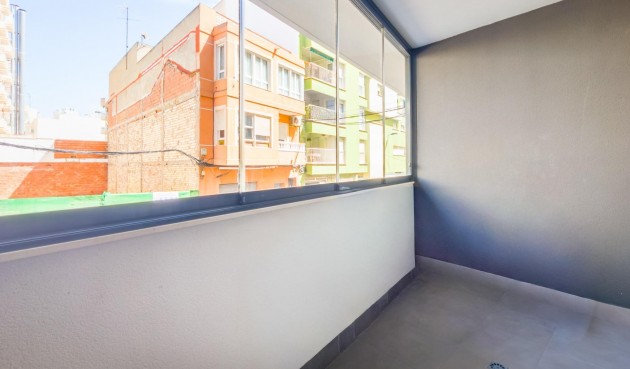 Brukt - Apartment -
Torrevieja - Estacion De Autobuses