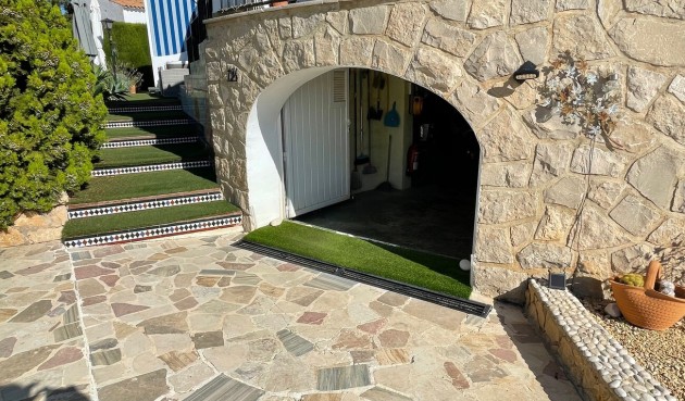 Återförsäljning - Villa -
Alfas del Pí - Costa Blanca