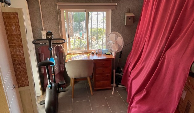 Återförsäljning - Villa -
Alfas del Pí - Costa Blanca