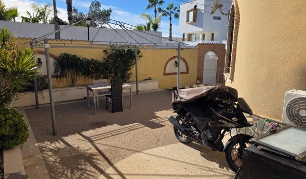 Brukt - Villa -
Orihuela Costa - Villamartín-las Filipinas