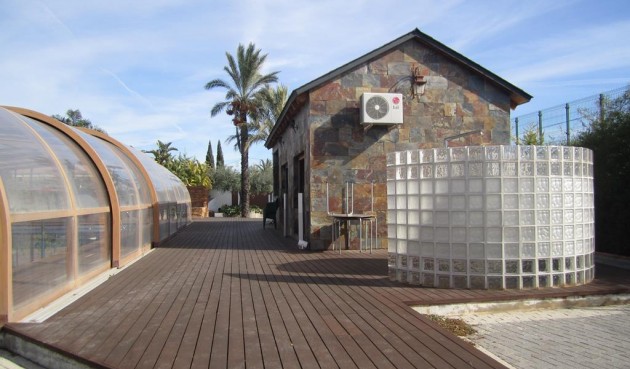 Reventa - Villa -
Los Montesinos