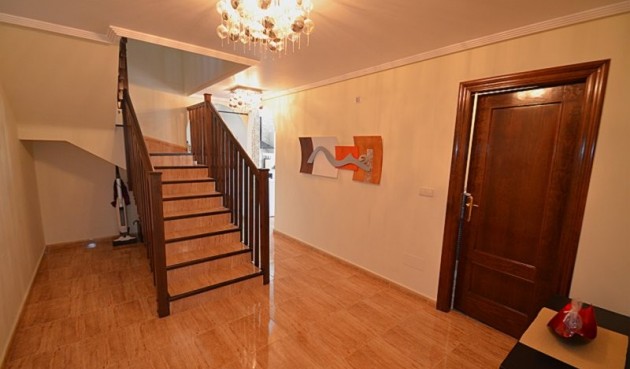 Återförsäljning - Villa -
Campos del Río - Inland