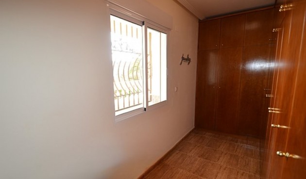 Återförsäljning - Villa -
Campos del Río - Inland