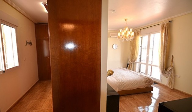 Återförsäljning - Villa -
Campos del Río - Inland