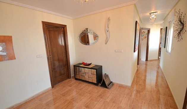 Återförsäljning - Villa -
Campos del Río - Inland