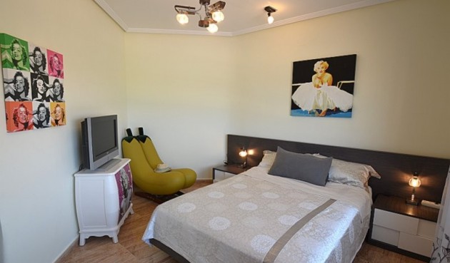 Återförsäljning - Villa -
Campos del Río - Inland