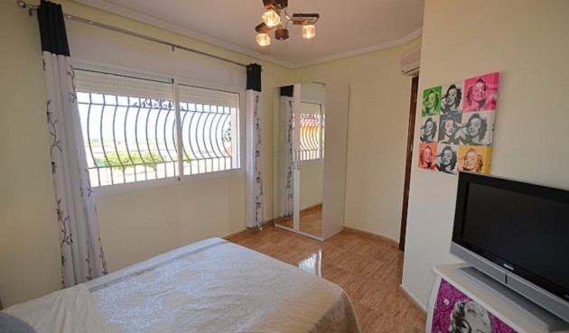 Återförsäljning - Villa -
Campos del Río - Inland