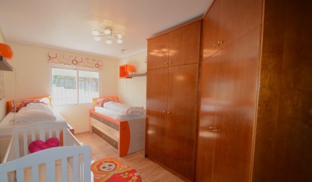 Återförsäljning - Villa -
Campos del Río - Inland