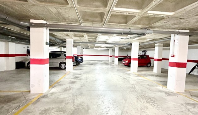 Brukt - Apartment -
Villamartin - Costa Blanca