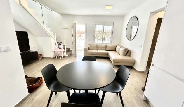 Brukt - Villa -
Villamartin - Costa Blanca