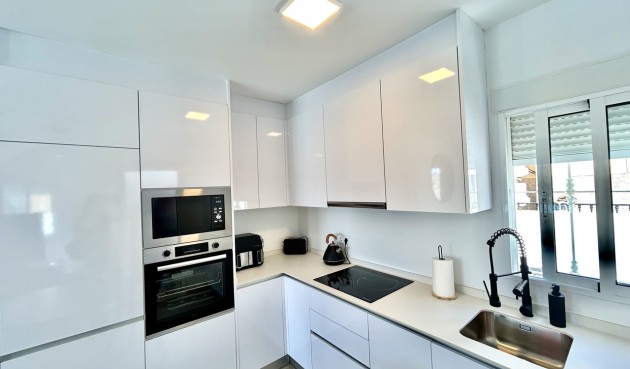 Brukt - Villa -
Villamartin - Costa Blanca