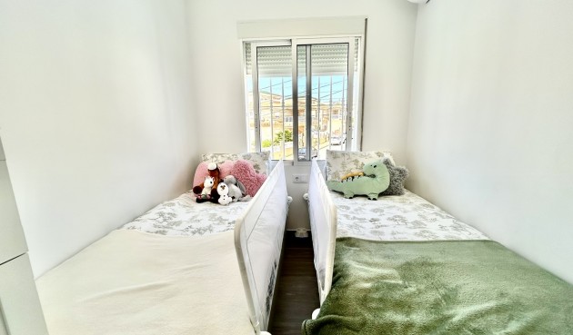 Brukt - Villa -
Villamartin - Costa Blanca