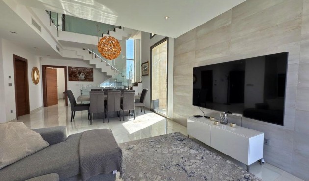 Brukt - Villa -
Orihuela Costa - Villamartín