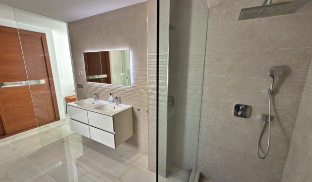 Brukt - Villa -
Orihuela Costa - Villamartín