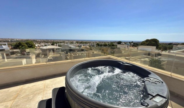 Brukt - Villa -
Orihuela Costa - Villamartín