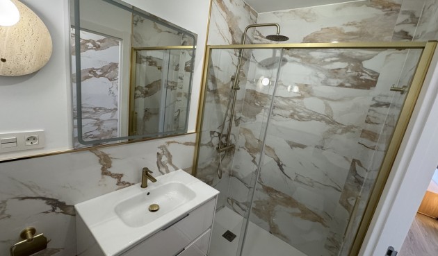 Återförsäljning - Penthouse Penthouse -
Punta Prima - Costa Blanca