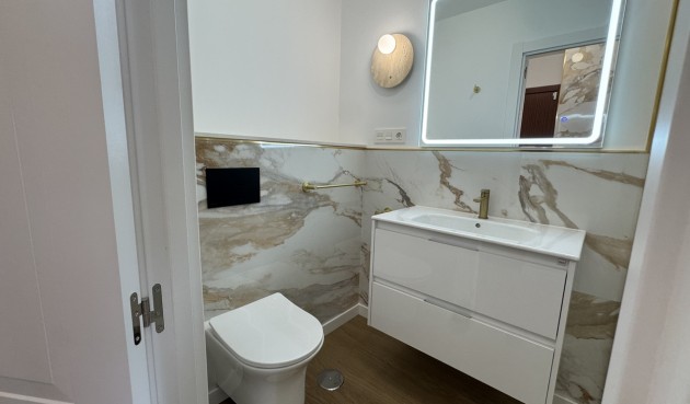 Återförsäljning - Penthouse Penthouse -
Punta Prima - Costa Blanca