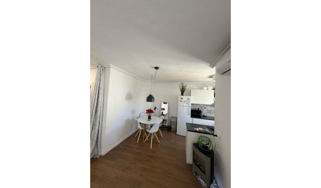 Återförsäljning - Apartment -
Torrevieja - Punta Prima
