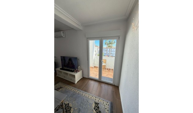 Återförsäljning - Apartment -
Torrevieja - Punta Prima