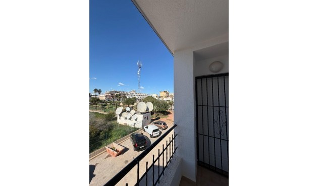 Återförsäljning - Apartment -
Torrevieja - Punta Prima
