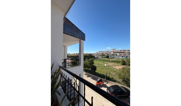 Återförsäljning - Apartment -
Torrevieja - Punta Prima