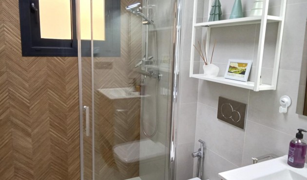 Brukt - Apartment -
Torrevieja - Estacion De Autobuses