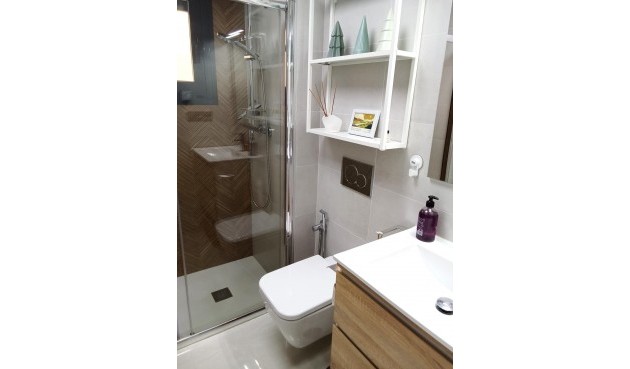 Brukt - Apartment -
Torrevieja - Estacion De Autobuses