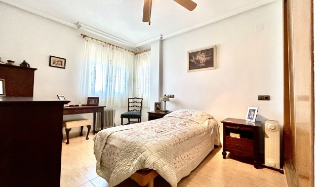 Brukt - Apartment -
Almoradí - Inland