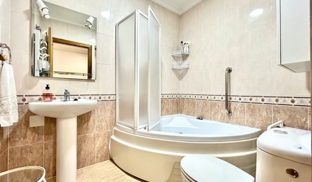 Brukt - Apartment -
Almoradí - Inland