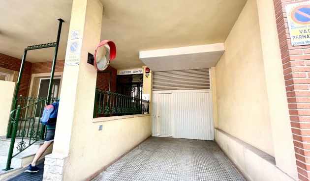 Brukt - Apartment -
Almoradí - Inland