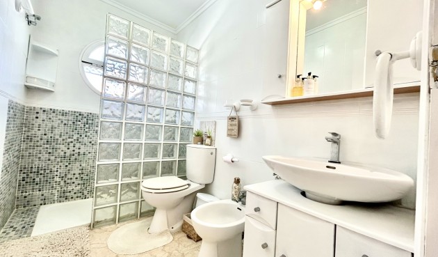 Återförsäljning - Town House -
Punta Prima - Costa Blanca