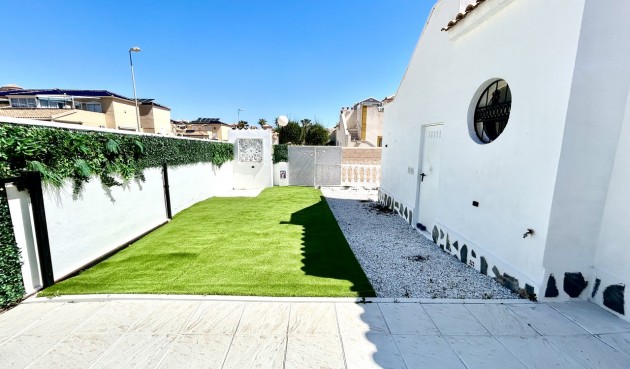 Återförsäljning - Town House -
Punta Prima - Costa Blanca