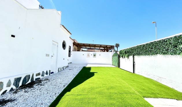 Återförsäljning - Town House -
Punta Prima - Costa Blanca