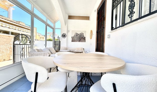 Återförsäljning - Town House -
Punta Prima - Costa Blanca