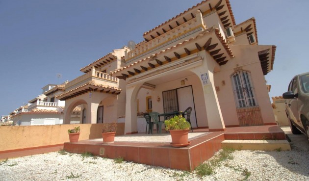 Brukt - Town House -
Orihuela Costa - Costa Blanca