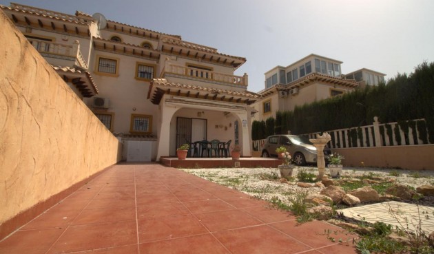 Brukt - Town House -
Orihuela Costa - Costa Blanca
