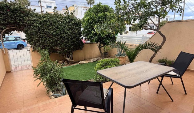 Brukt - Bungalow -
Orihuela Costa - Costa Blanca