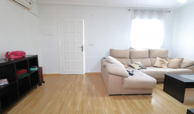 Brukt - Quad House -
Torrevieja - Carrefour